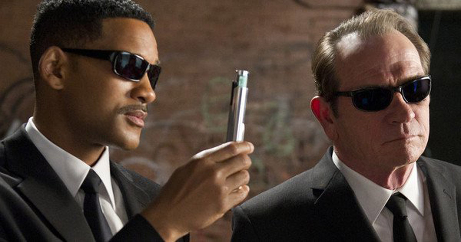 Men in Black agents J & K
with a Neuralyzer
to wipe your memory
